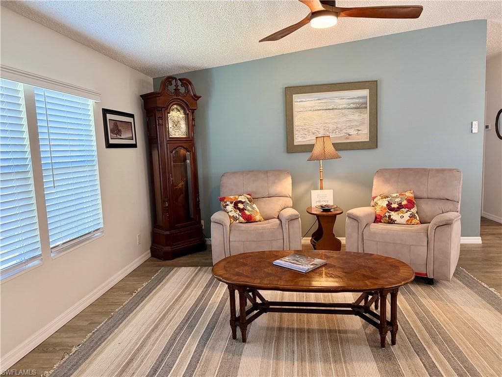 158 Seven Seas WAY # 158, NAPLES FL 34104-9
