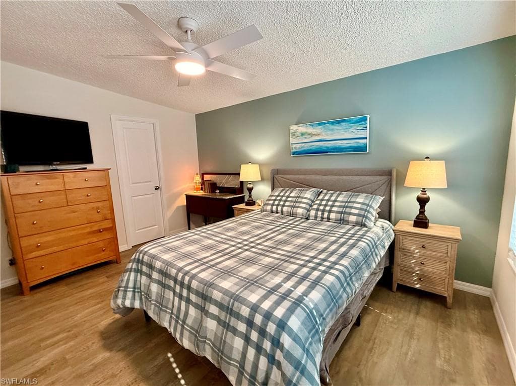 158 Seven Seas WAY # 158, NAPLES FL 34104-10