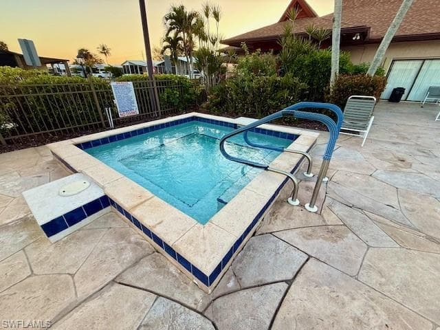 158 Seven Seas WAY # 158, NAPLES FL 34104-24