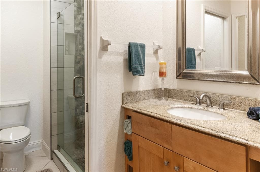 9845 Citadel LN # 207, BONITA SPRINGS FL 34135-17