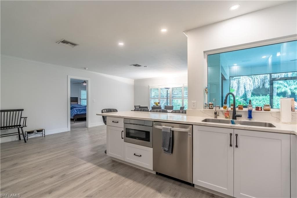 2237 River Reach DR, NAPLES FL 34104-5