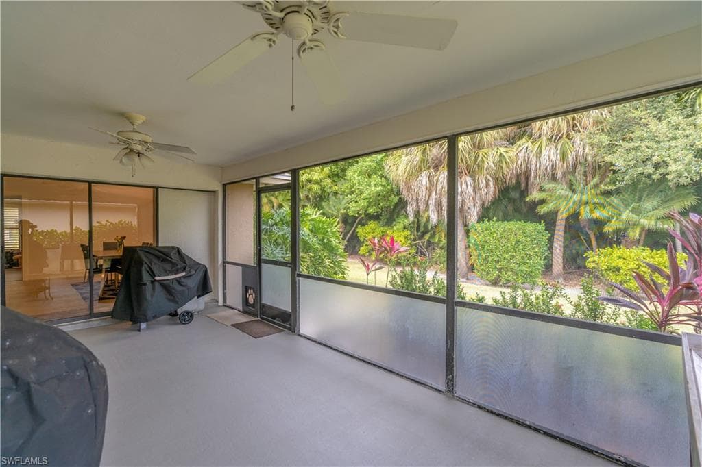 2237 River Reach DR, NAPLES FL 34104-25