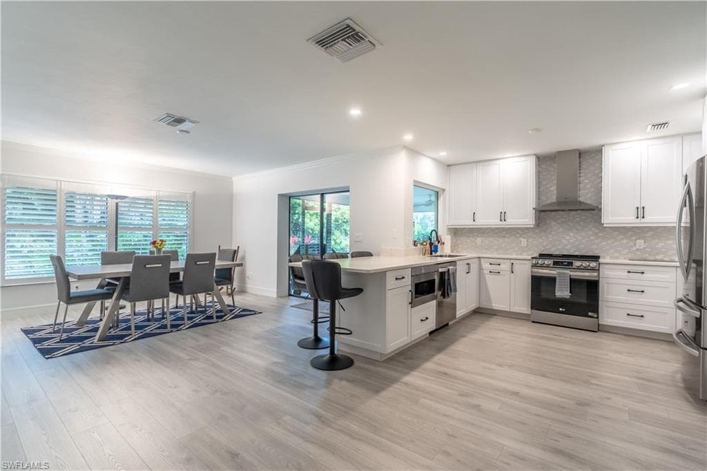 2237 River Reach DR, NAPLES FL 34104-6