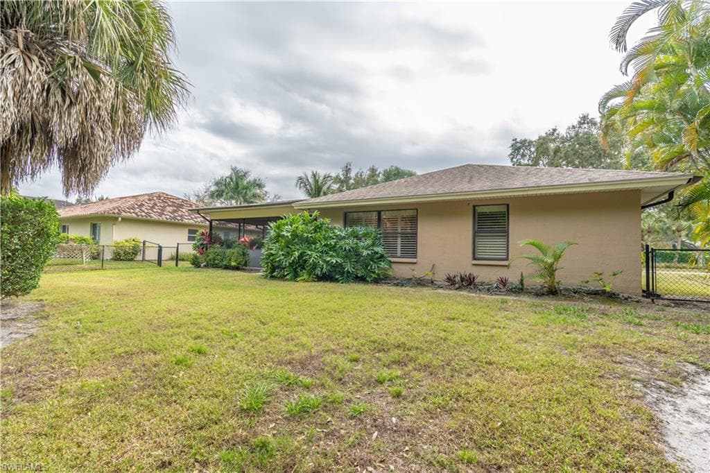 2237 River Reach DR, NAPLES FL 34104-31