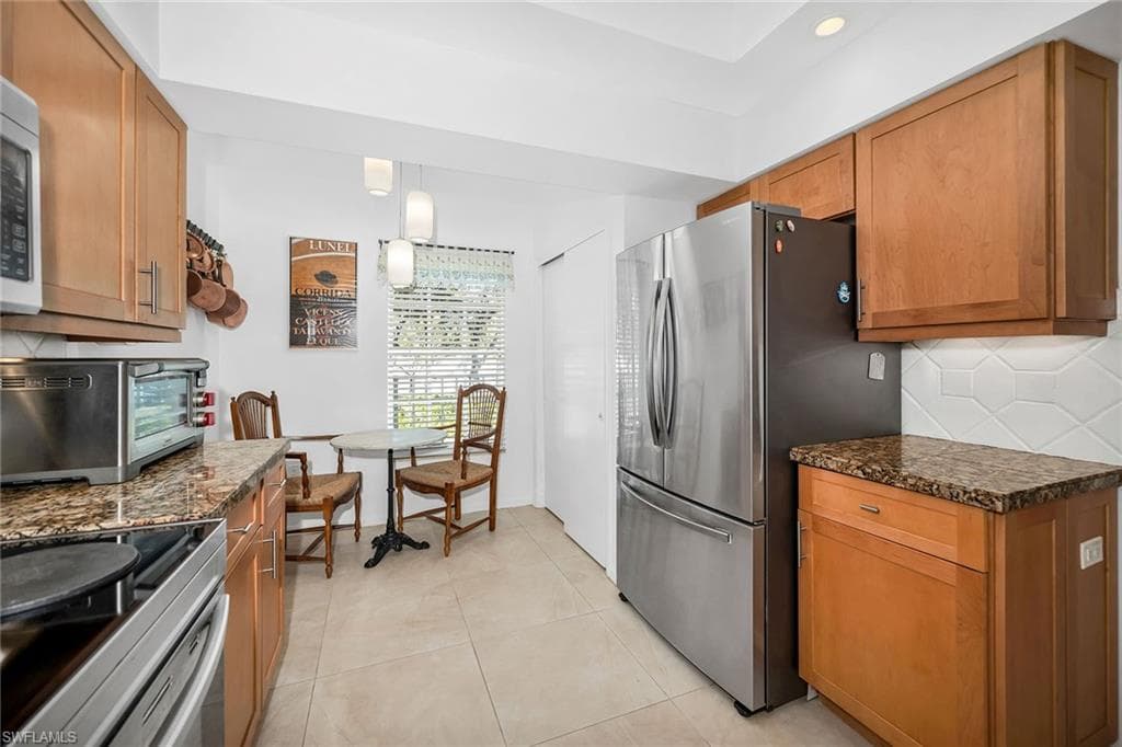 322 Sugar Pine LN # 322, NAPLES FL 34108-11