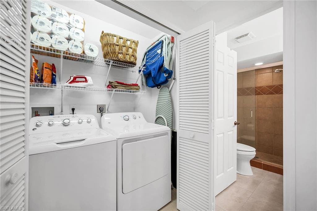 322 Sugar Pine LN # 322, NAPLES FL 34108-29