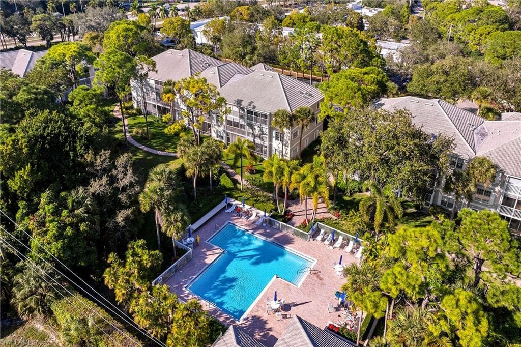 322 Sugar Pine LN # 322, NAPLES FL 34108-43