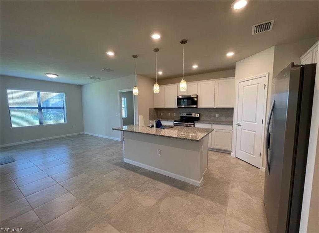 10861 Firebush CIR, NORTH FORT MYERS FL 33917-6