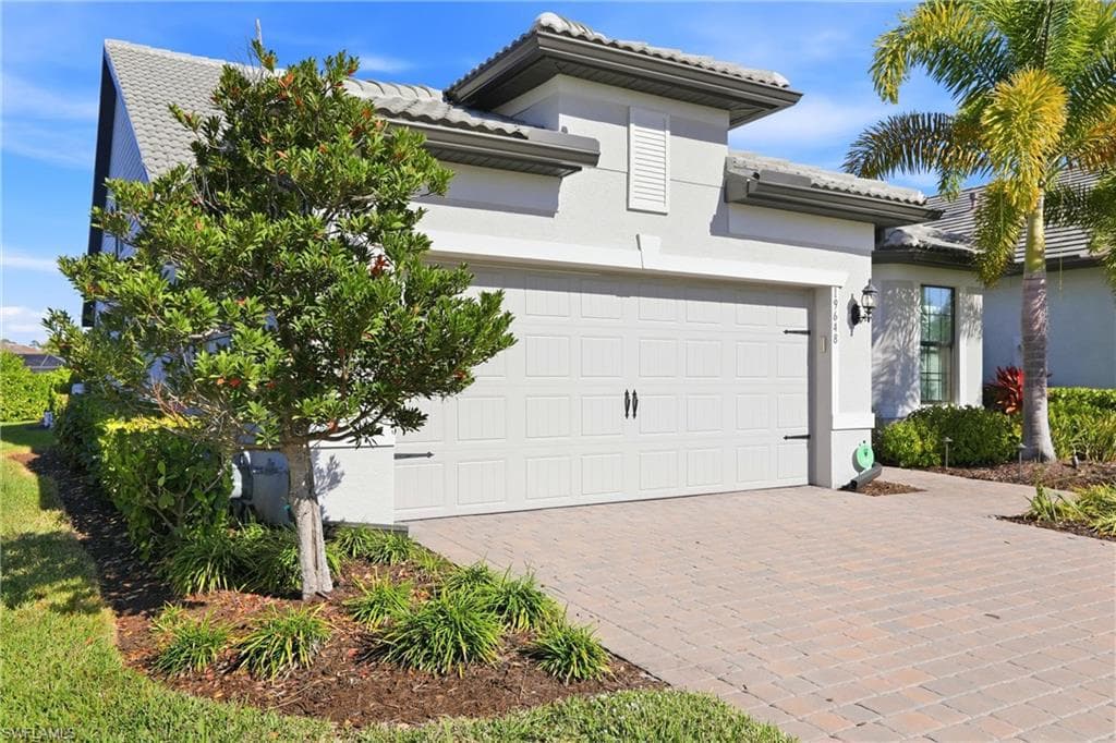 19648 Aqua View LN, FORT MYERS FL 33913-3
