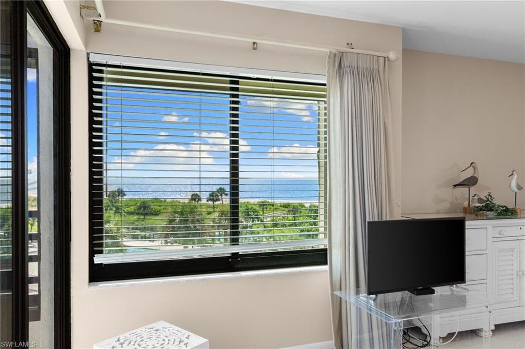 1605 Middle Gulf DR # 310, SANIBEL FL 33957-22