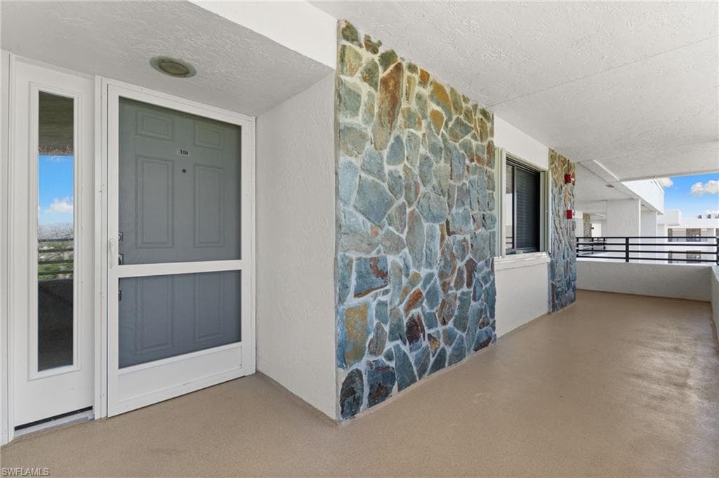 1605 Middle Gulf DR # 310, SANIBEL FL 33957-31