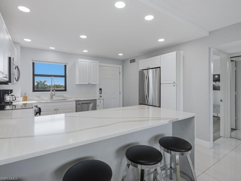 1003 Anglers CV # K407, MARCO ISLAND FL 34145-12