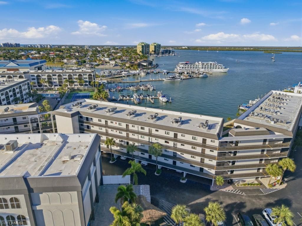 1003 Anglers CV # K407, MARCO ISLAND FL 34145-21