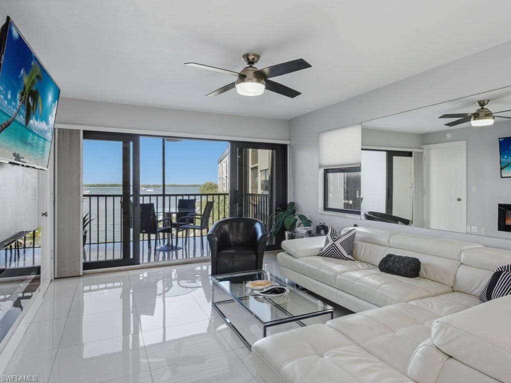 1003 Anglers CV # K407, MARCO ISLAND FL 34145-6