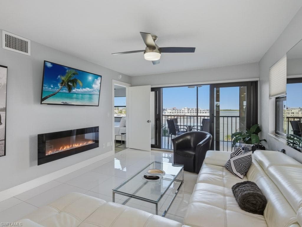 1003 Anglers CV # K407, MARCO ISLAND FL 34145-8