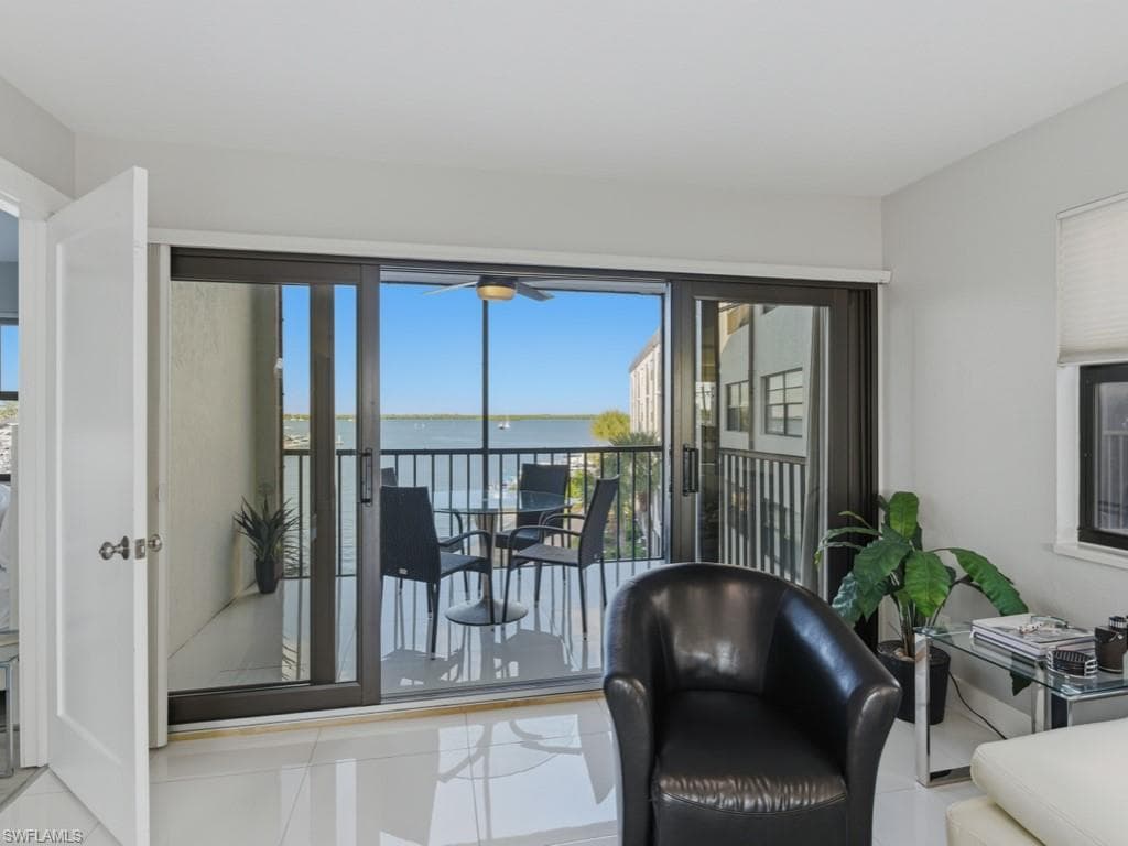 1003 Anglers CV # K407, MARCO ISLAND FL 34145-17