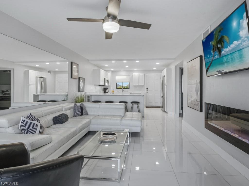 1003 Anglers CV # K407, MARCO ISLAND FL 34145-10