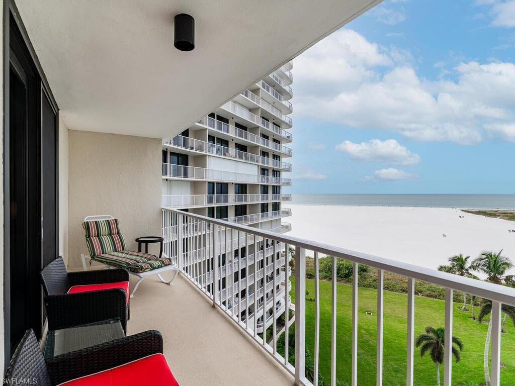 260 Seaview CT # 803, MARCO ISLAND FL 34145-16