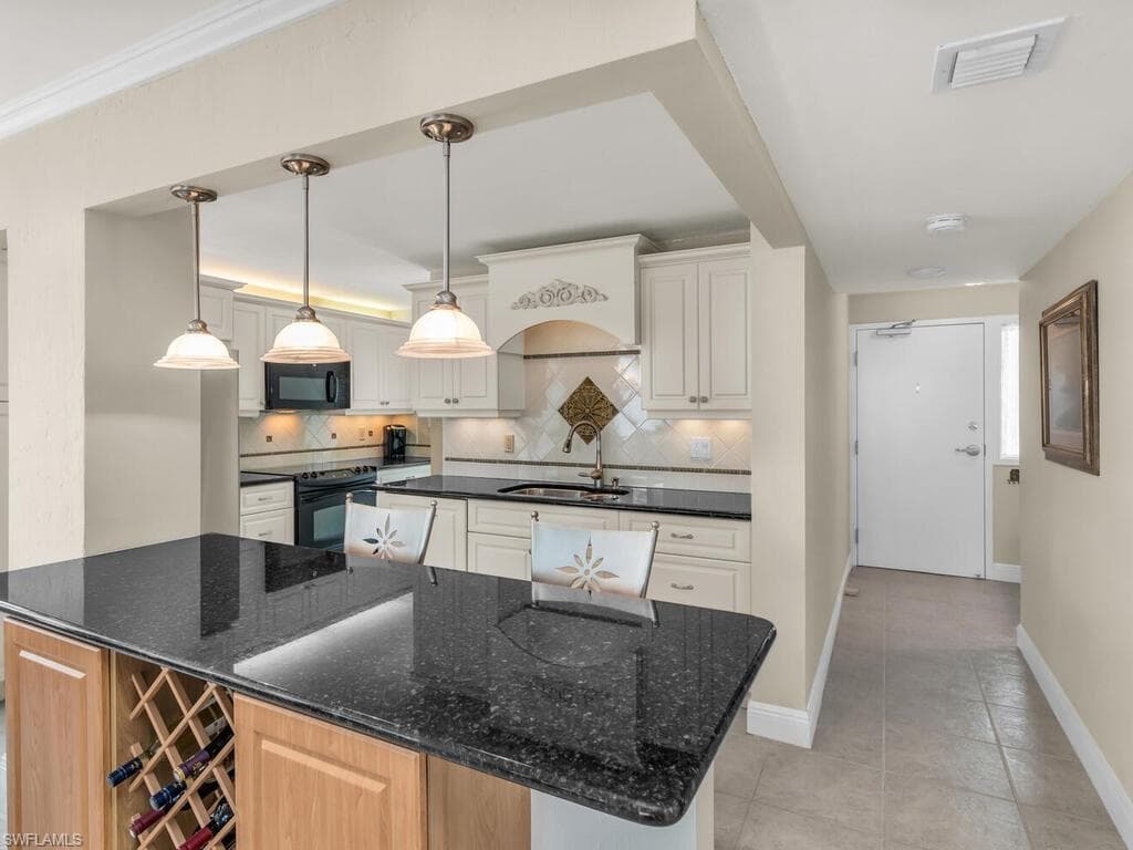 260 Seaview CT # 803, MARCO ISLAND FL 34145-9