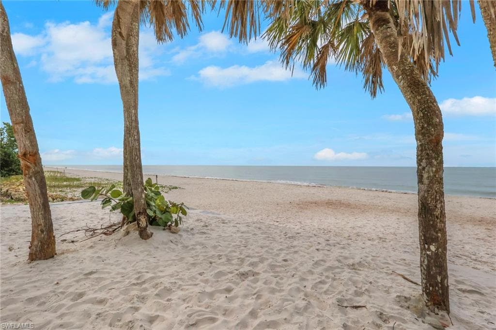 642 12th AVE S, NAPLES FL 34102-24