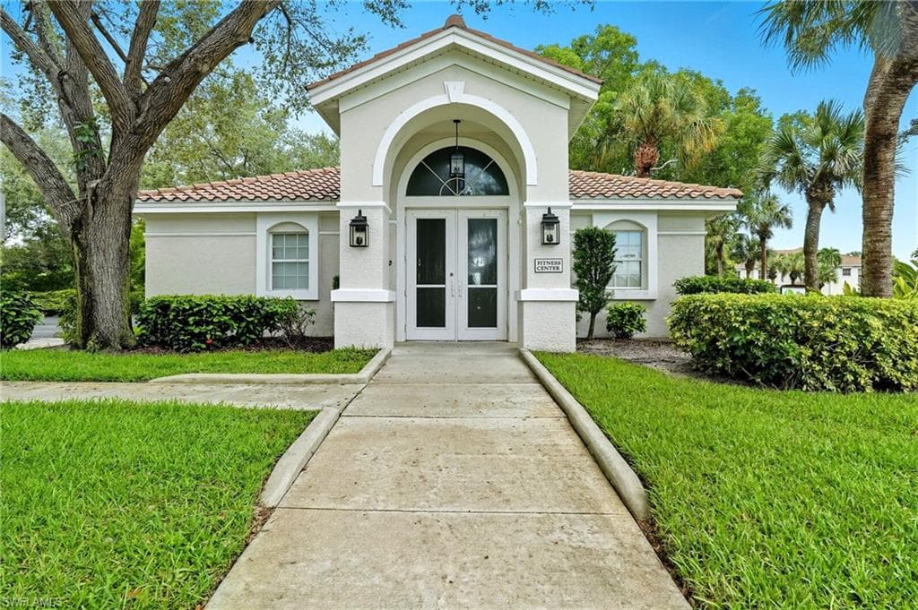 6838 Lantana Bridge RD # 103, NAPLES FL 34109-30
