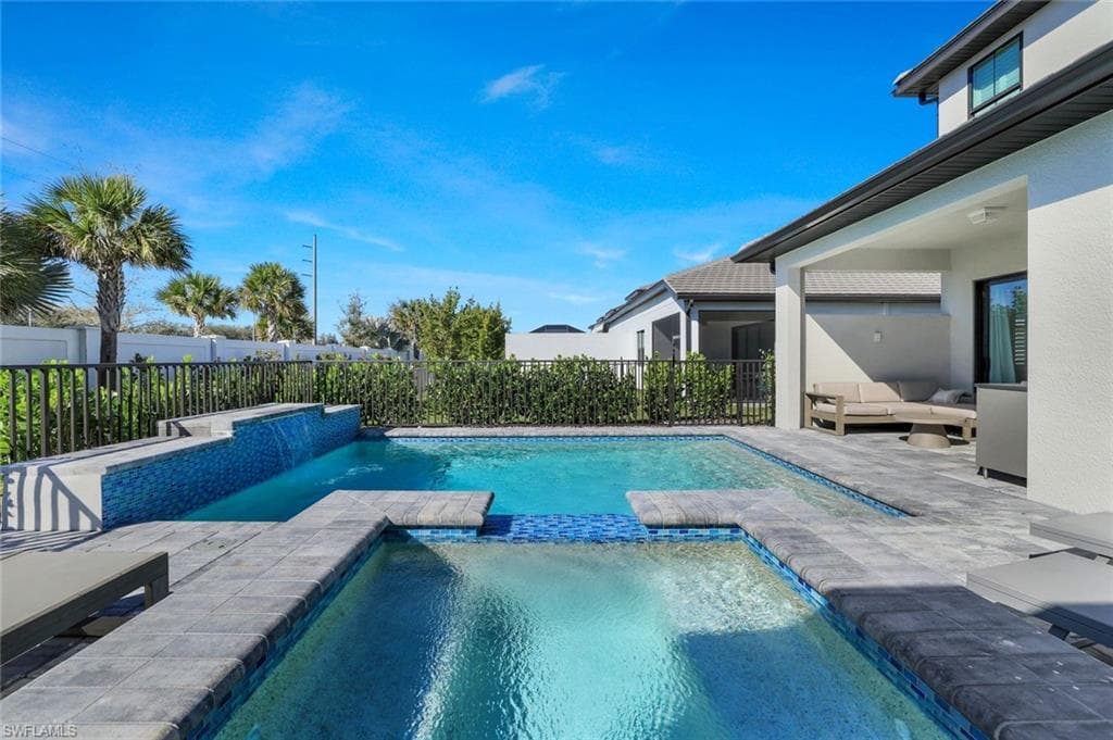 14716 Kingfisher LOOP, NAPLES FL 34120-21