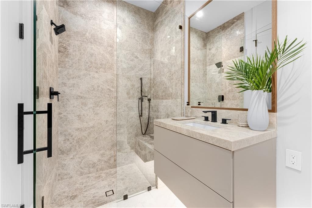 1100 Sandpiper ST, NAPLES FL 34102-26