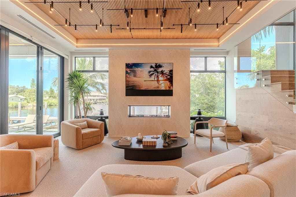 1100 Sandpiper ST, NAPLES FL 34102-1