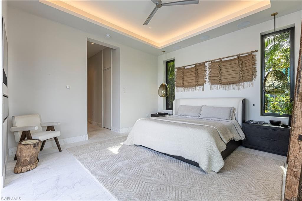 1100 Sandpiper ST, NAPLES FL 34102-21