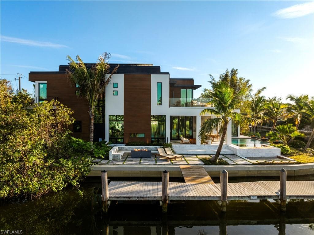 1100 Sandpiper ST, NAPLES FL 34102-9