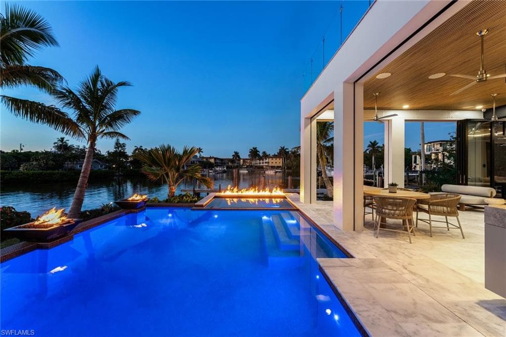 1100 Sandpiper ST, NAPLES FL 34102-3