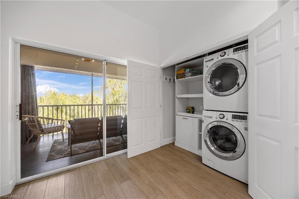 28871 Bermuda Lago CT 304-16