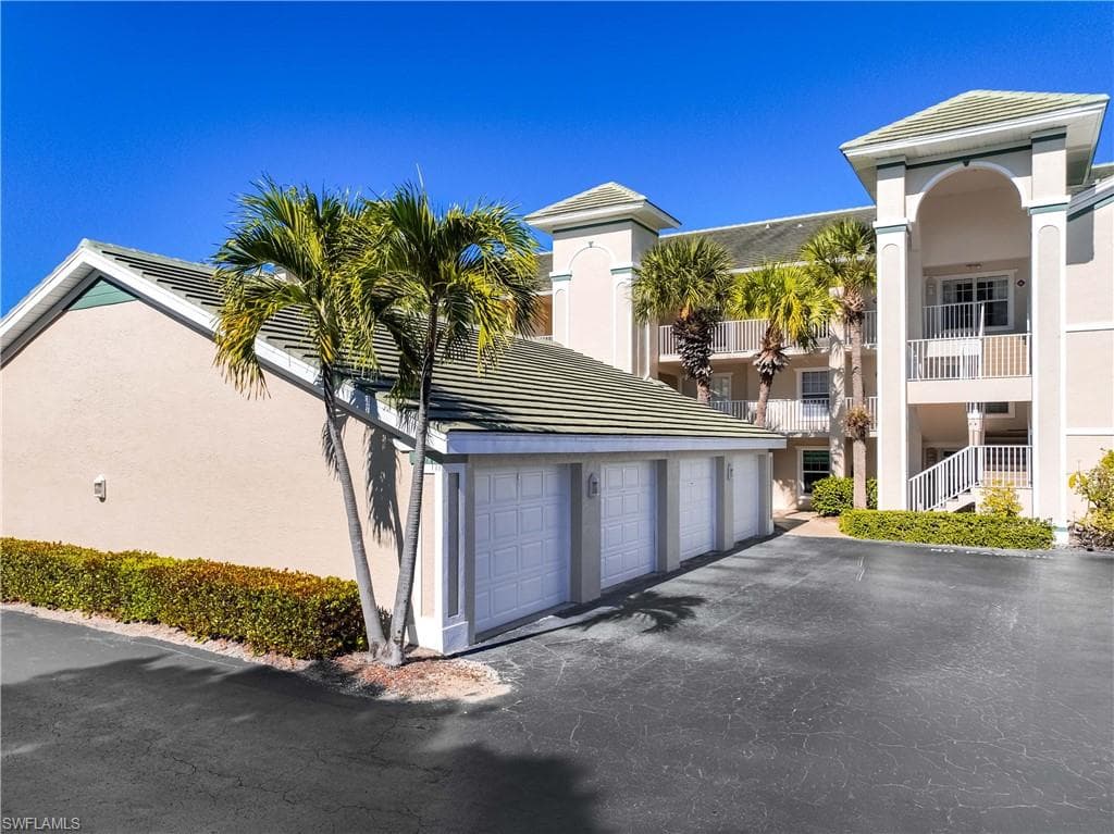 28871 Bermuda Lago CT 304-2