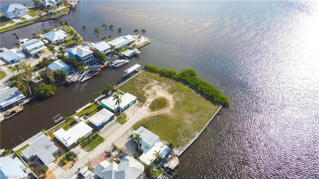 2639 Second ST, MATLACHA FL 33993-16