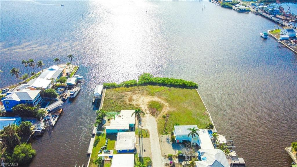 2639 Second ST, MATLACHA FL 33993-7