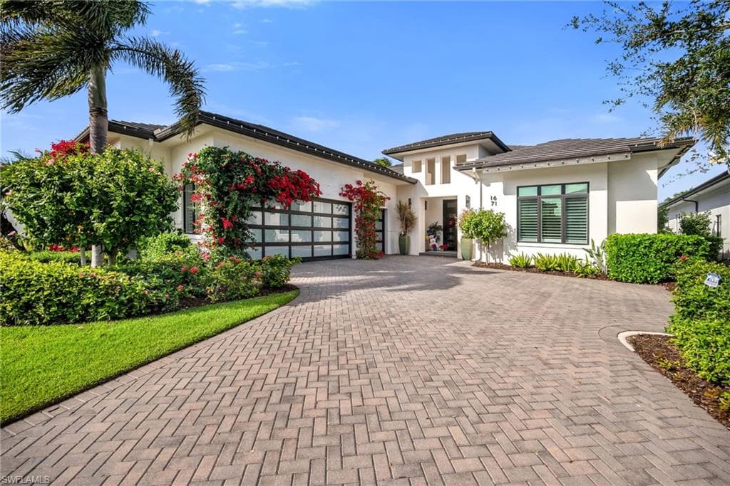 1671 Vinland WAY, NAPLES FL 34105-31