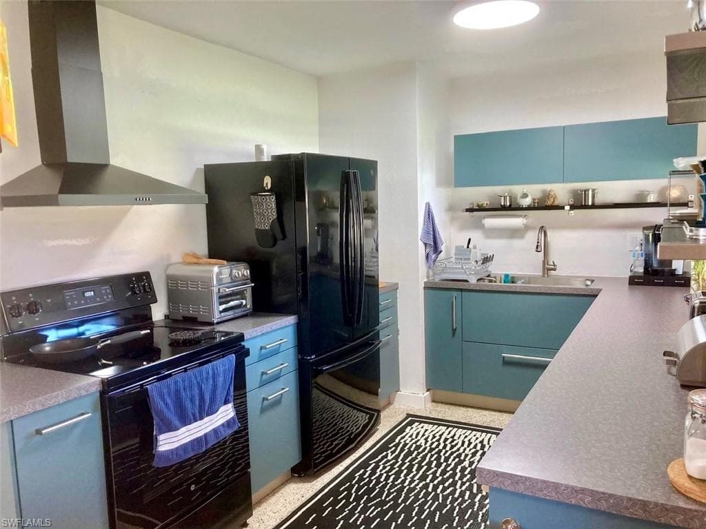 4360 Deleon ST, FORT MYERS FL 33901-4