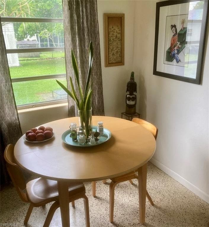 4360 Deleon ST, FORT MYERS FL 33901-9