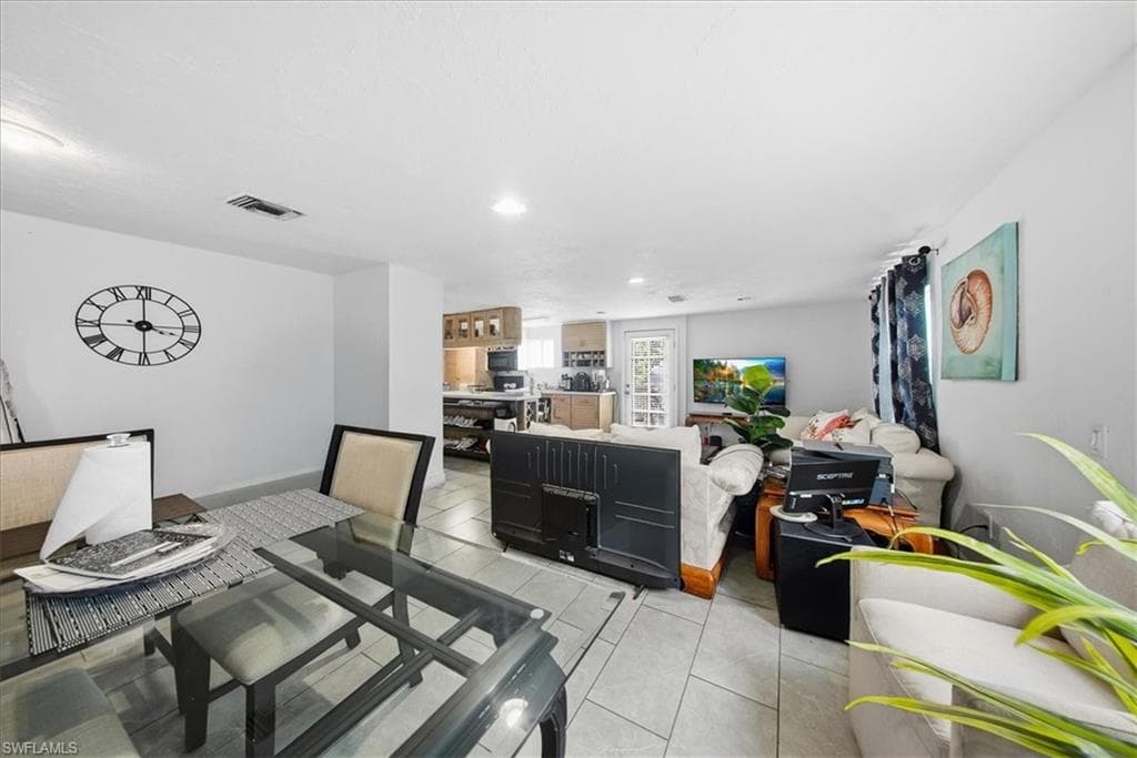 1978 Laurel LN, NORTH FORT MYERS FL 33917-26