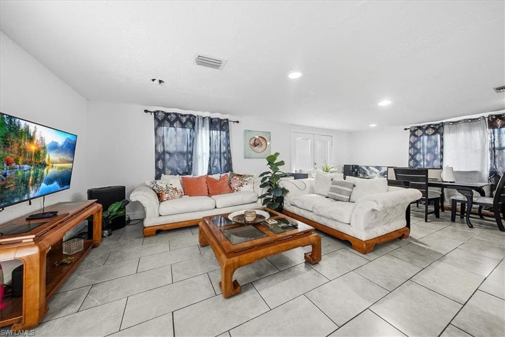 1978 Laurel LN, NORTH FORT MYERS FL 33917-28