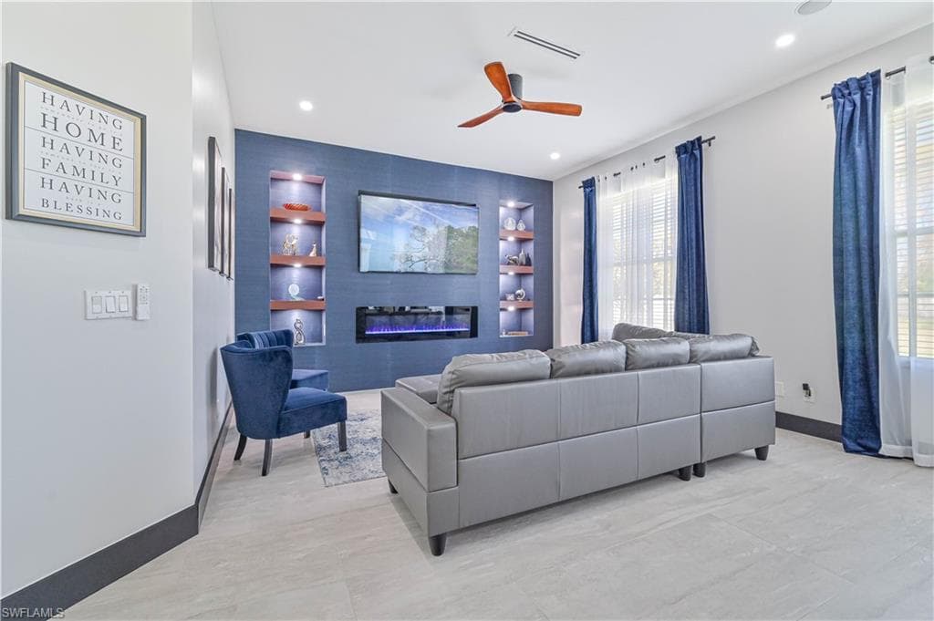 20810 Groveline CT, ESTERO FL 33928-8