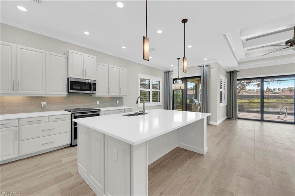 9276 Isla Bella CIR, BONITA SPRINGS FL 34135-6