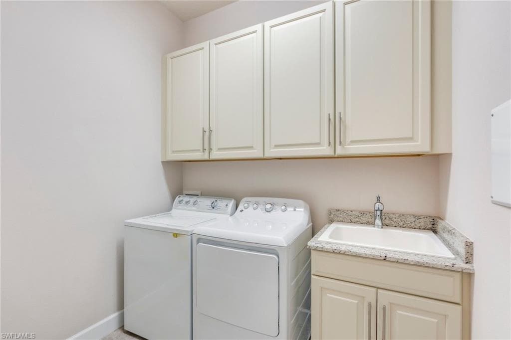 9276 Isla Bella CIR, BONITA SPRINGS FL 34135-27