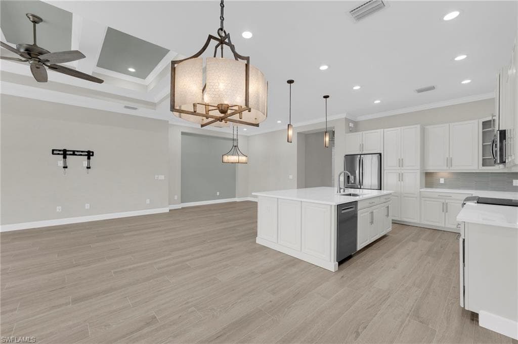 9276 Isla Bella CIR, BONITA SPRINGS FL 34135-9