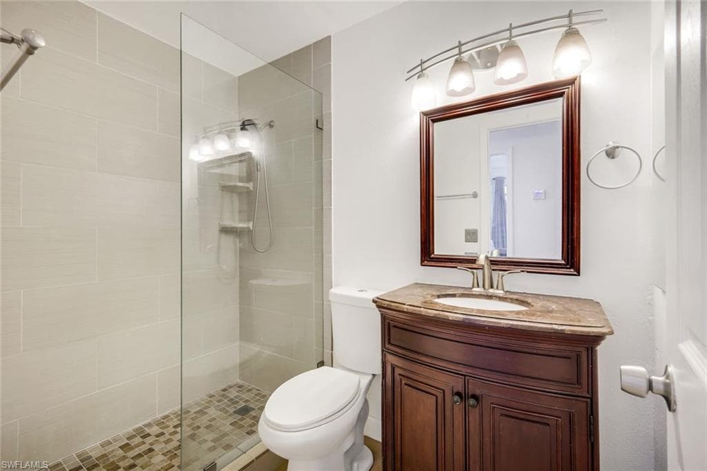 4352 Parrot AVE, NAPLES FL 34104-16