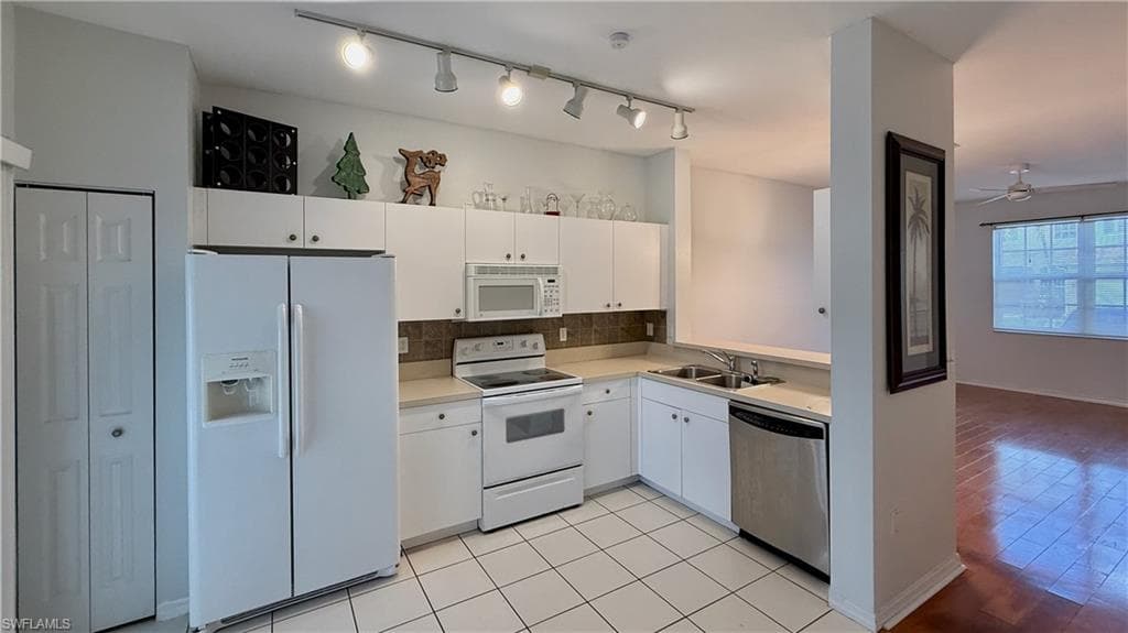 3620 Pine Oak CIR # 105, FORT MYERS FL 33916-3