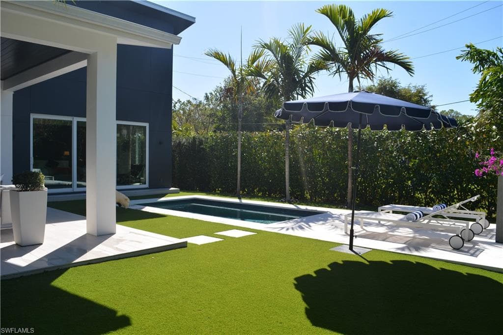 1218 14th AVE N, NAPLES FL 34102-15