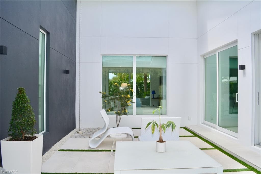 1218 14th AVE N, NAPLES FL 34102-6