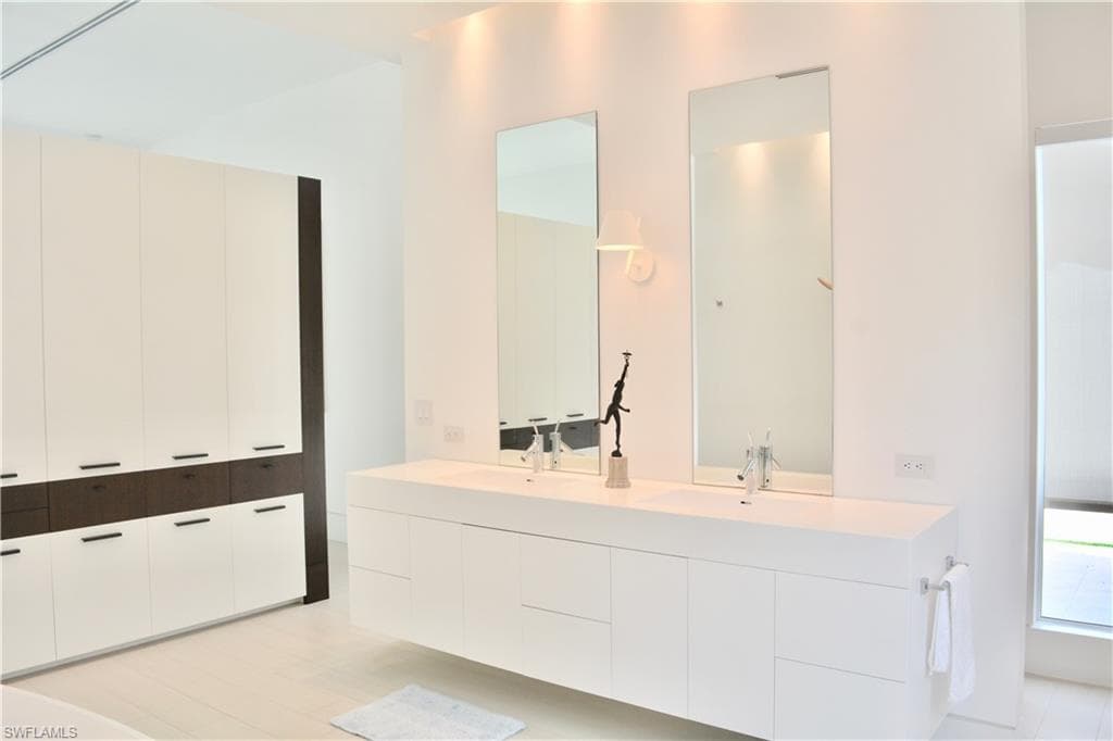 1218 14th AVE N, NAPLES FL 34102-8