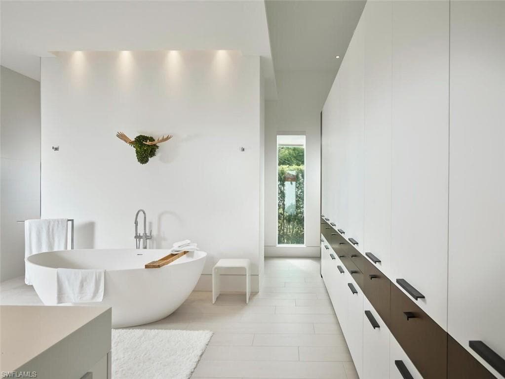 1218 14th AVE N, NAPLES FL 34102-9